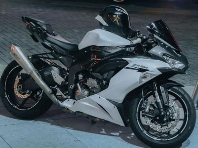 Billigste Kawasaki ZX6R Motorrad Verkleidung 2019-2022 - Weiss Schwarz Carbonfaser