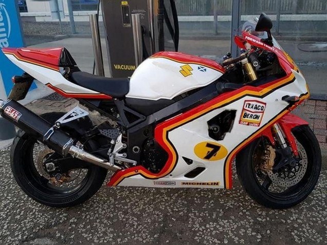 Billigste Suzuki GSXR 600 / GSXR 750 Motorrad Verkleidung 2004-2005 - Weiss Rot Gelb Michelin Texaon Heron 7